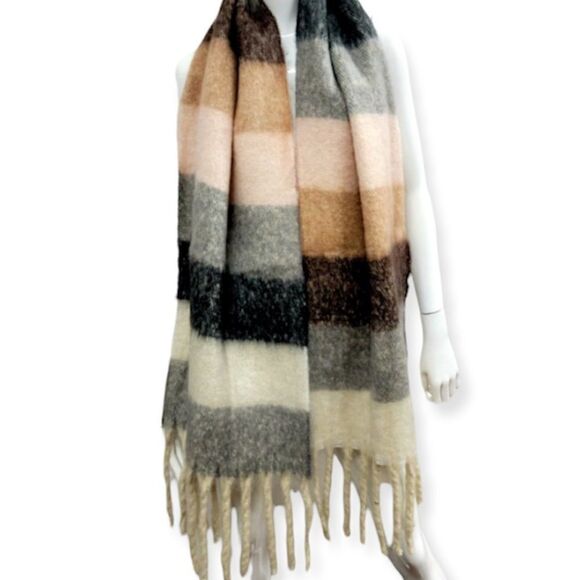 Oversized Long Winter Fringe Soft Scarf - Picture 2 of 3